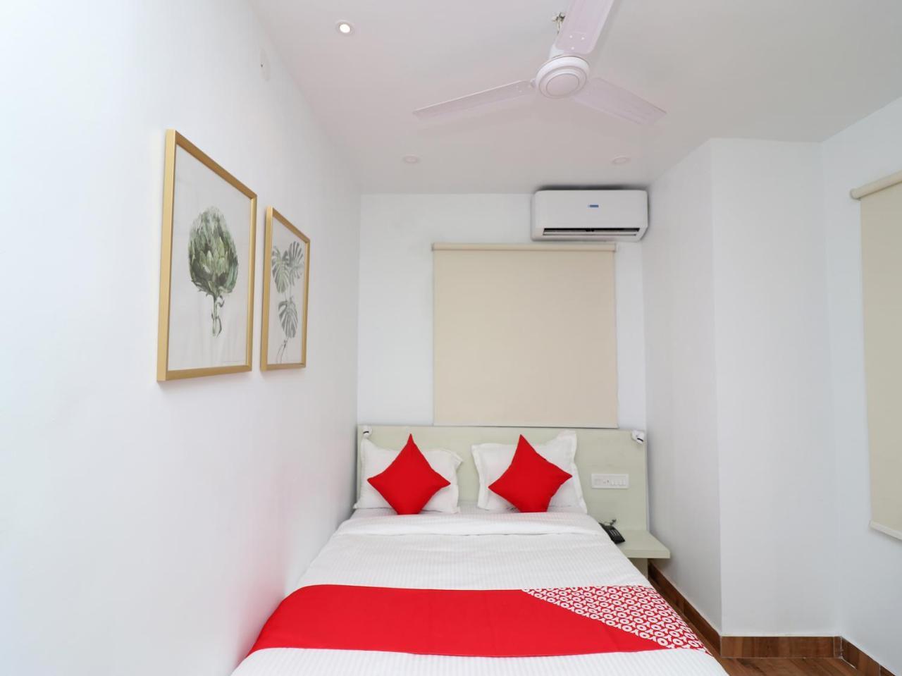 Oyo 15637 Transit Express Hotel Kolkata Ngoại thất bức ảnh