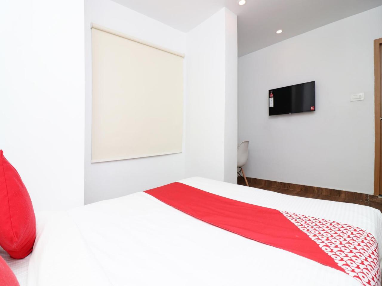 Oyo 15637 Transit Express Hotel Kolkata Ngoại thất bức ảnh