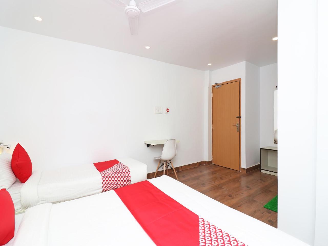 Oyo 15637 Transit Express Hotel Kolkata Ngoại thất bức ảnh